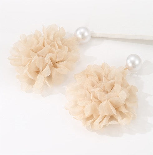 GetGraceGift Classy Earrings